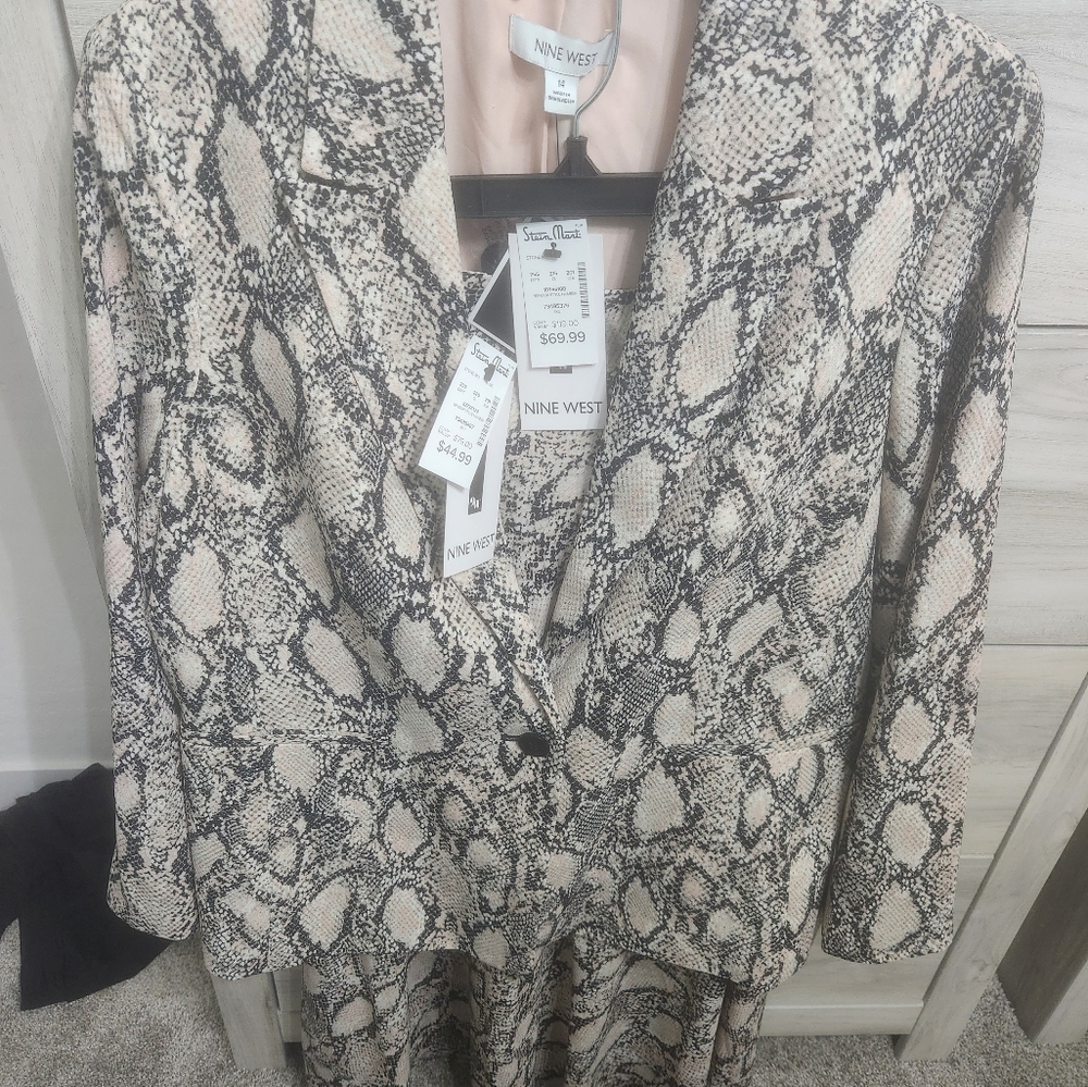Suit skirt